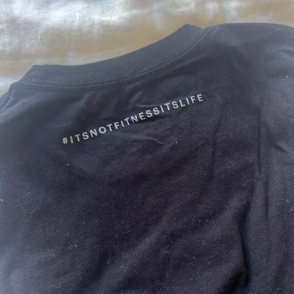 Equinox Black T-shirt - Picture 4 of 4